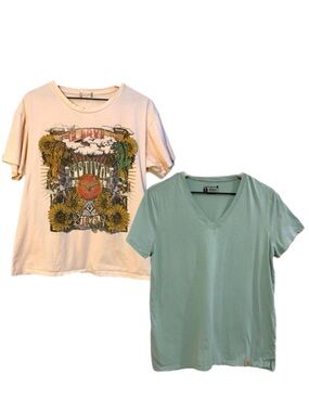 Lot of 2 Cotton Tencel T-Shirts Altar'd State Graphic &  Carhartt Casual M.